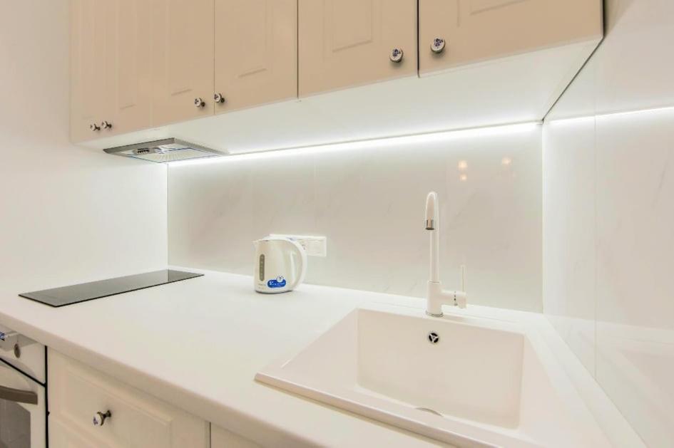1 Room 50M2 Center Of Obolon Near River Side. Smart Plaza Киев Экстерьер фото